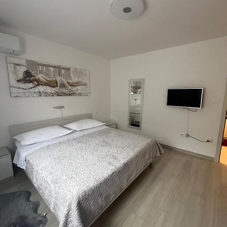 Apartman Tessa Vela Luka Ngoại thất bức ảnh