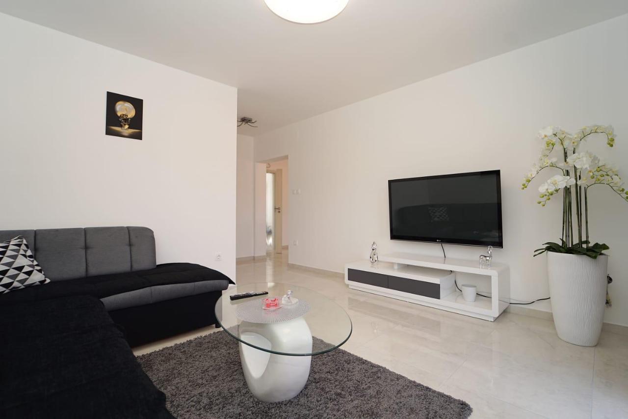 Apartman Tessa Vela Luka Ngoại thất bức ảnh