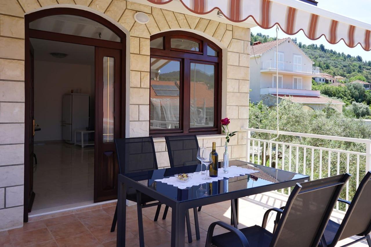 Apartman Tessa Vela Luka Ngoại thất bức ảnh