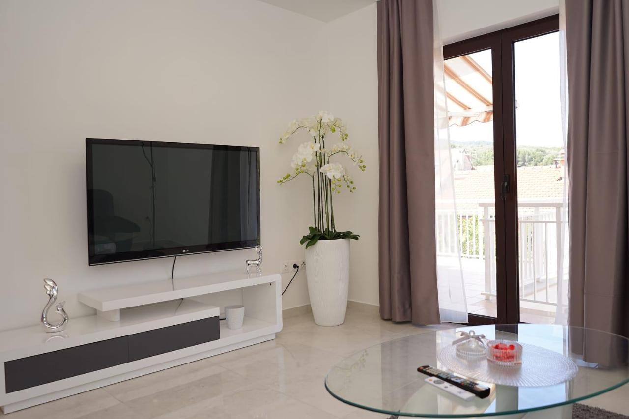 Apartman Tessa Vela Luka Ngoại thất bức ảnh