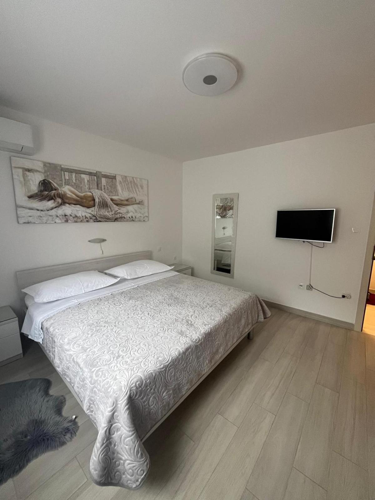 Apartman Tessa Vela Luka Ngoại thất bức ảnh