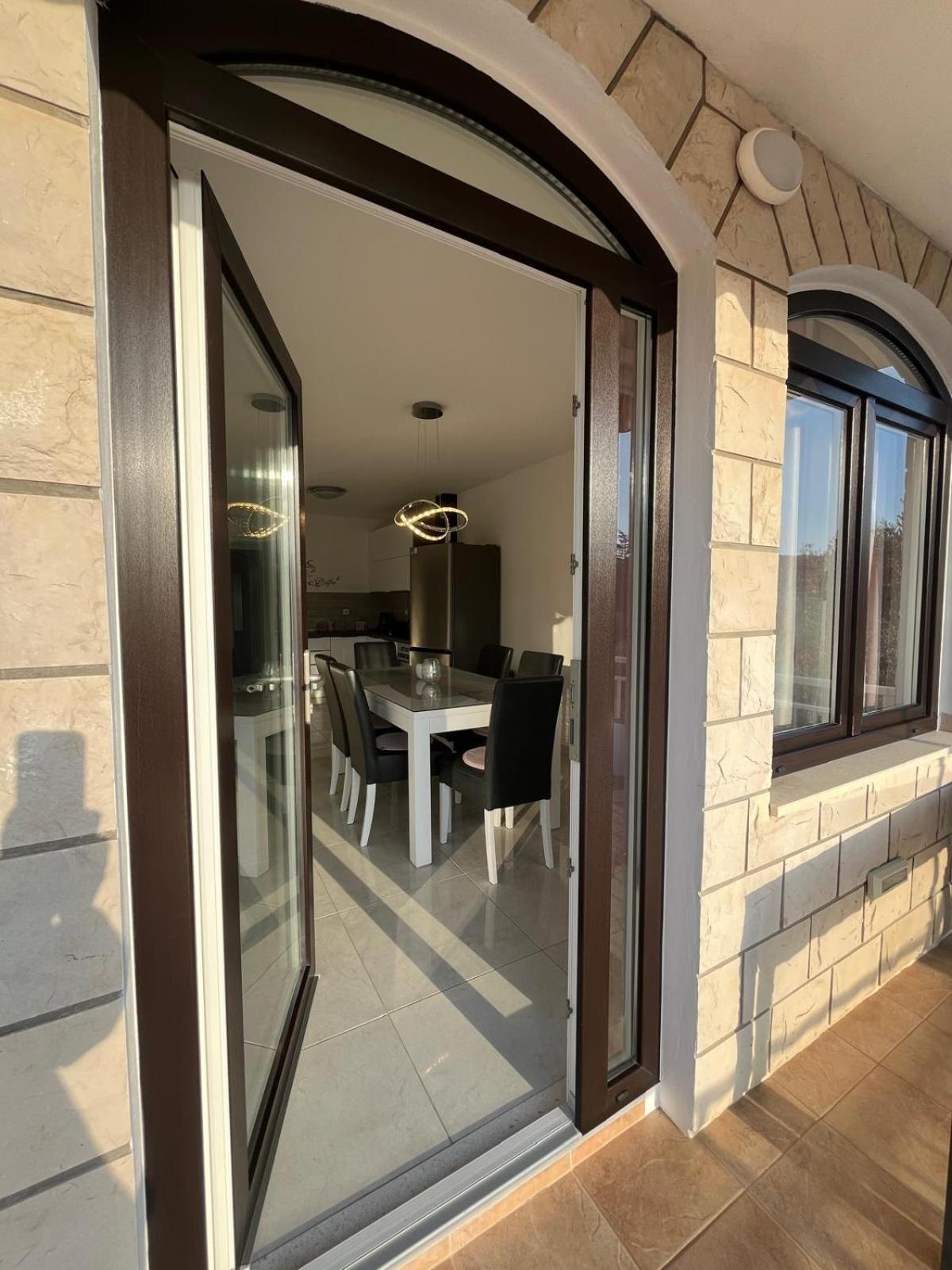 Apartman Tessa Vela Luka Ngoại thất bức ảnh