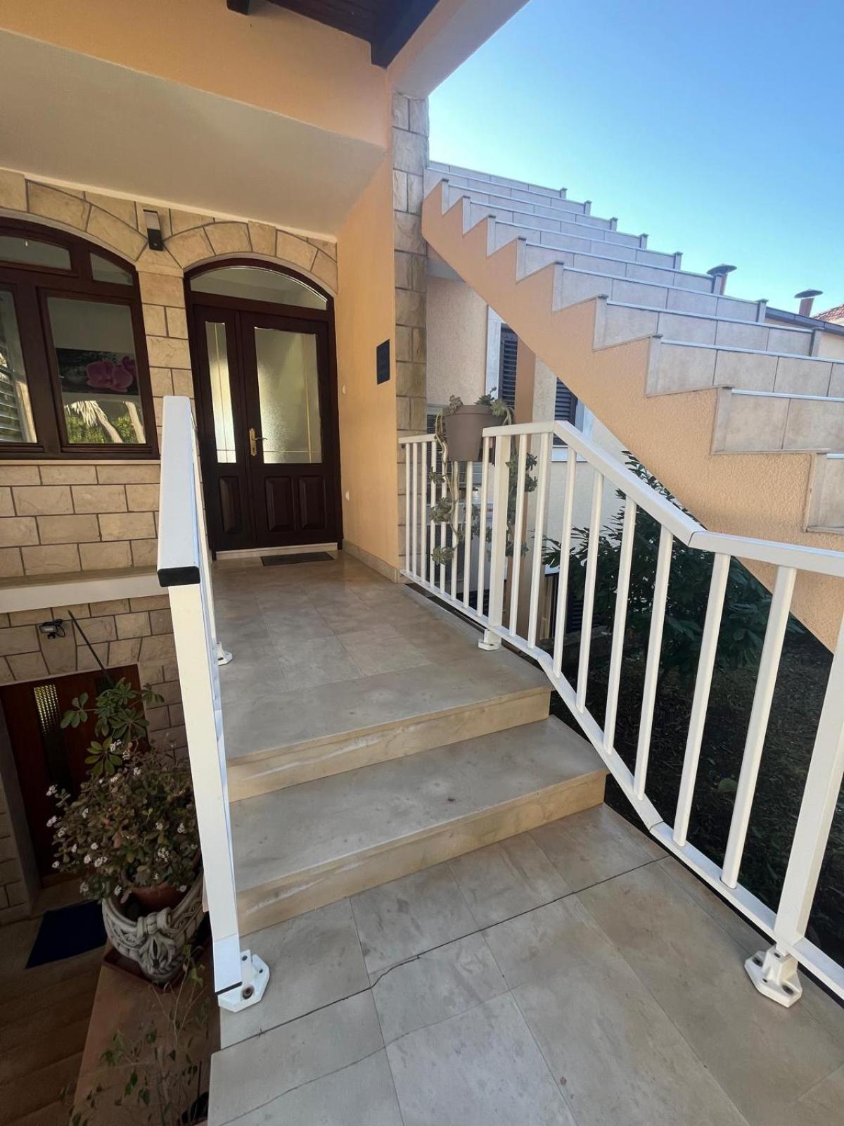 Apartman Tessa Vela Luka Ngoại thất bức ảnh